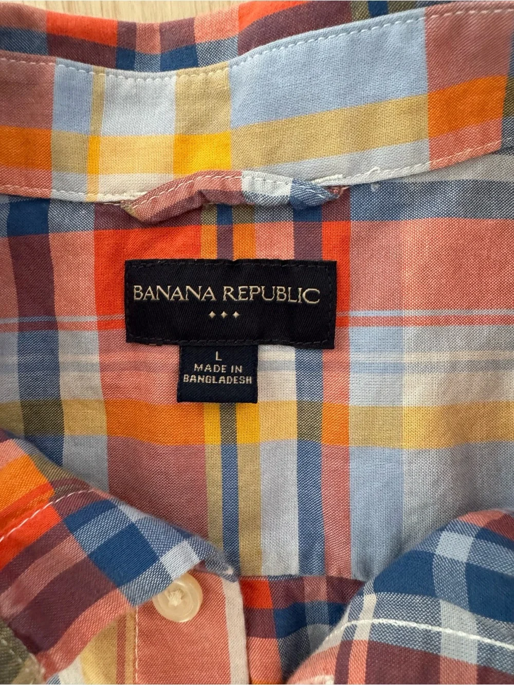 Banana Republic men’s Large madras plaid short sleeve button-down camp shirt